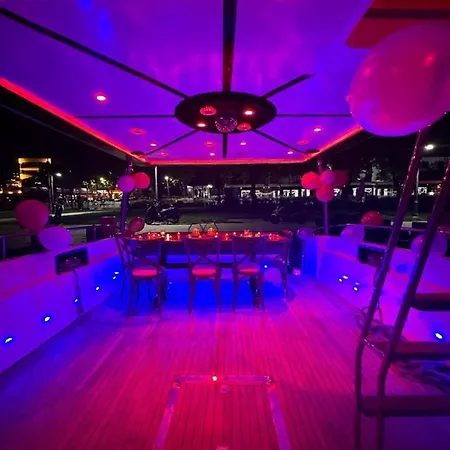 Ervam Yatcilik Bateau-hôtel